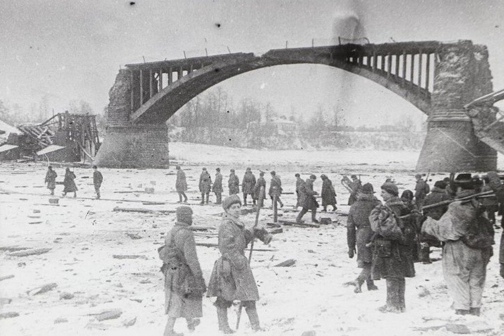 1 февраля через. Мост через лугу Кингисепп 1941. Кингисепп 1941-1944. Кингисепп мост через лугу. Луга Ленинградская область 1941 г.