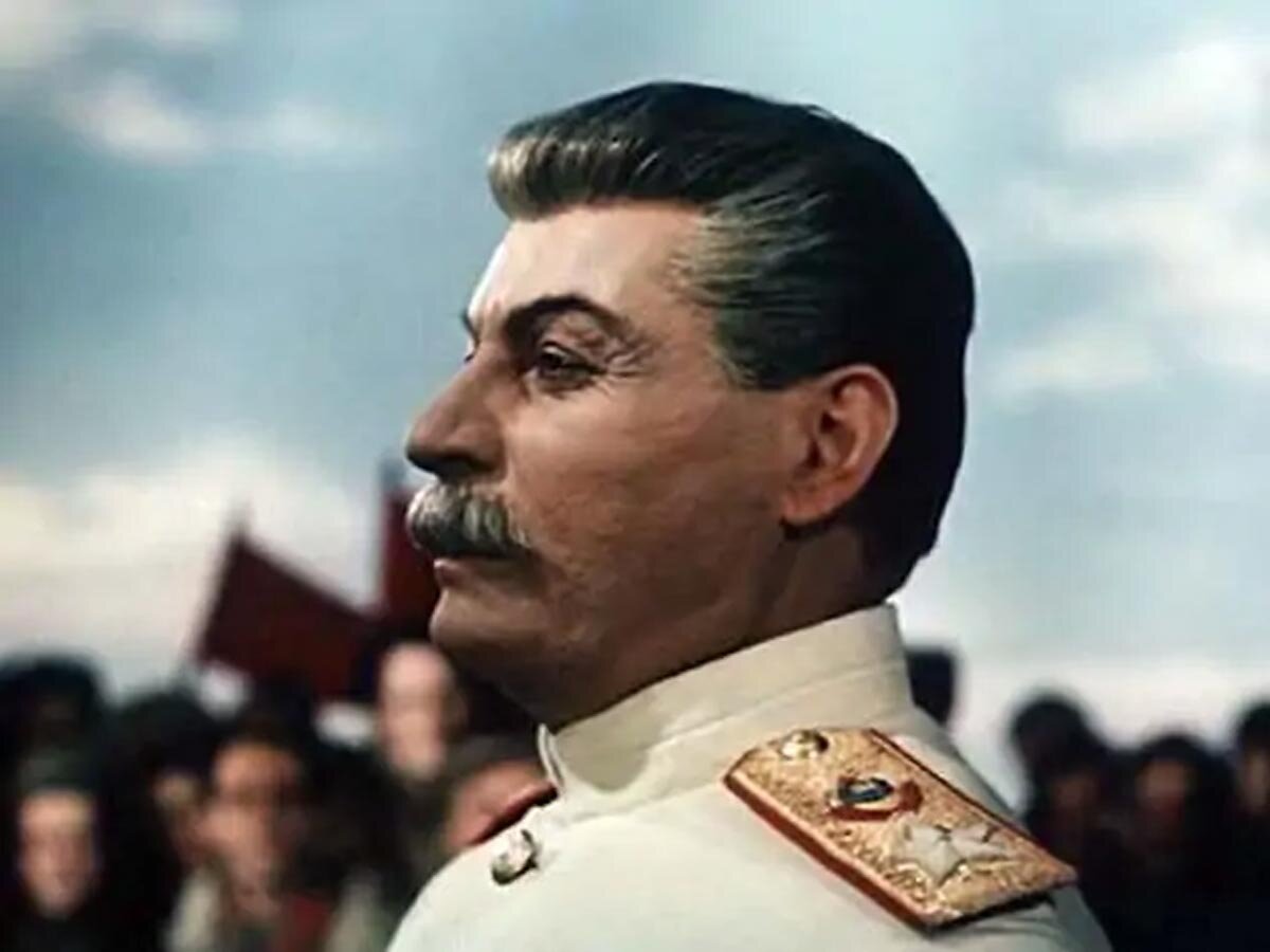 Михаил Геловани в роли Иосифа Сталина в фильме «Падение Берлина» (1950)
