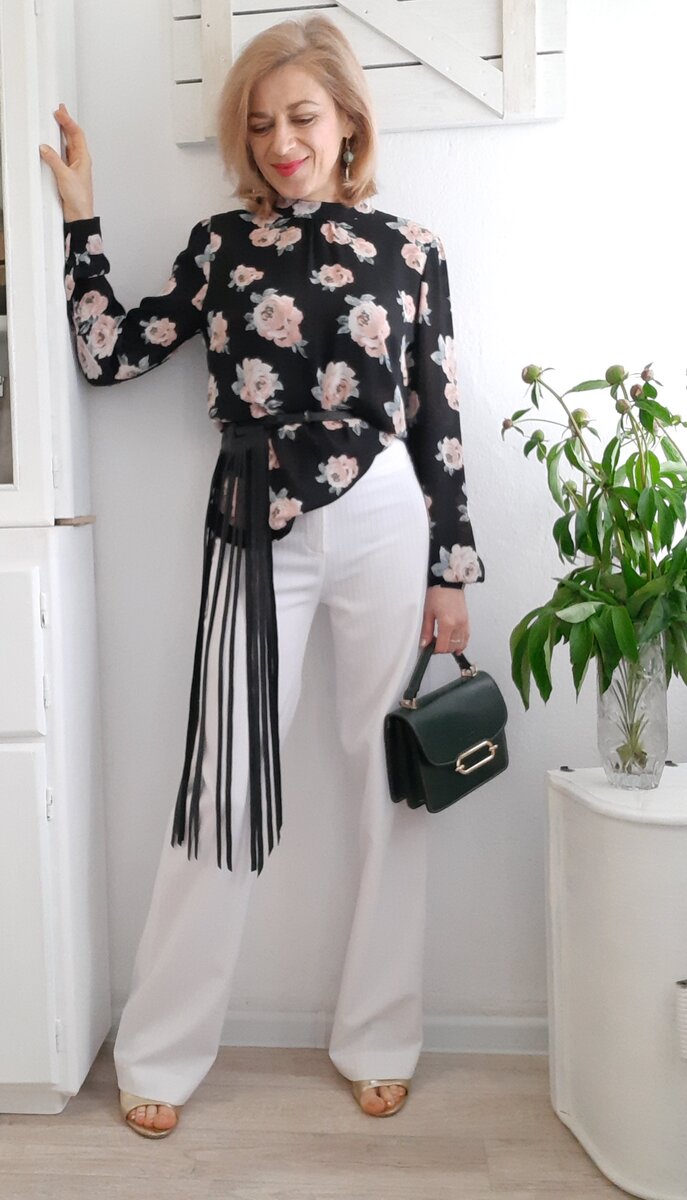 Блузка из секонд-хэнда.