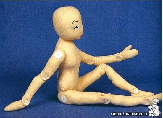 Соединение с помощью пуговиц. Фото с сайта http://shkola-igrushki.ru/