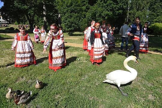    Сохранить русскую идентичность в Центральной Азии пытаются новыми школами и бюджетами