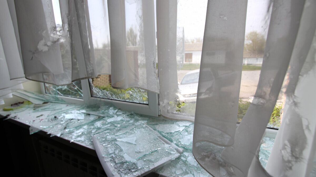    Последствия обстрела в Донецкой области© РИА Новости / Сергей Аверин