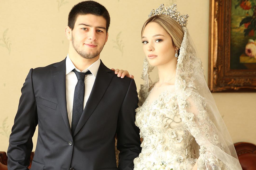 Отношения по таджикски. Кумыки свадьба. Чеченская свадьба. Русско Дагестанская свадьба. Красивые чеченские пары.