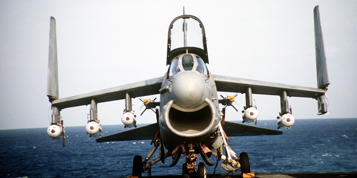 Штурмовик LTV A-7 Corsair II