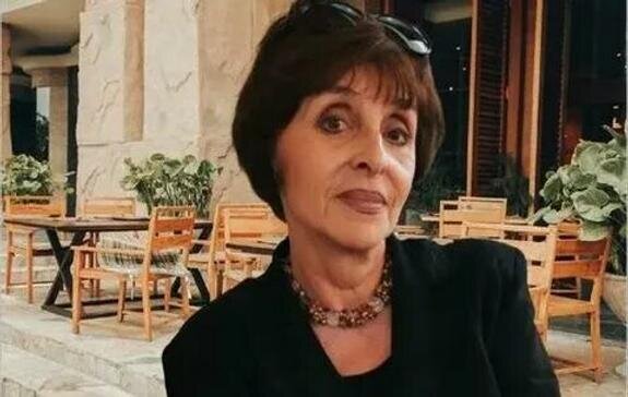    Театральный критик Елена Фрумин-Ситникова: Я бы на месте потомков классиков давно подала на этих «толкователей» в суд