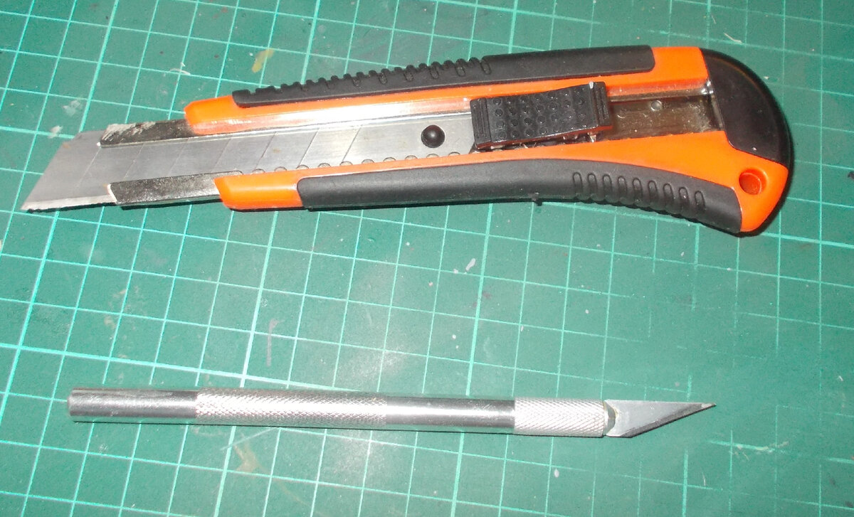 Модельный и канцелярский нож