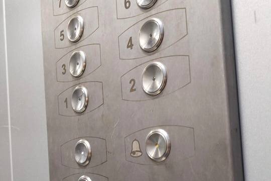    В России у десятков тысяч лифтов закончился срок службы