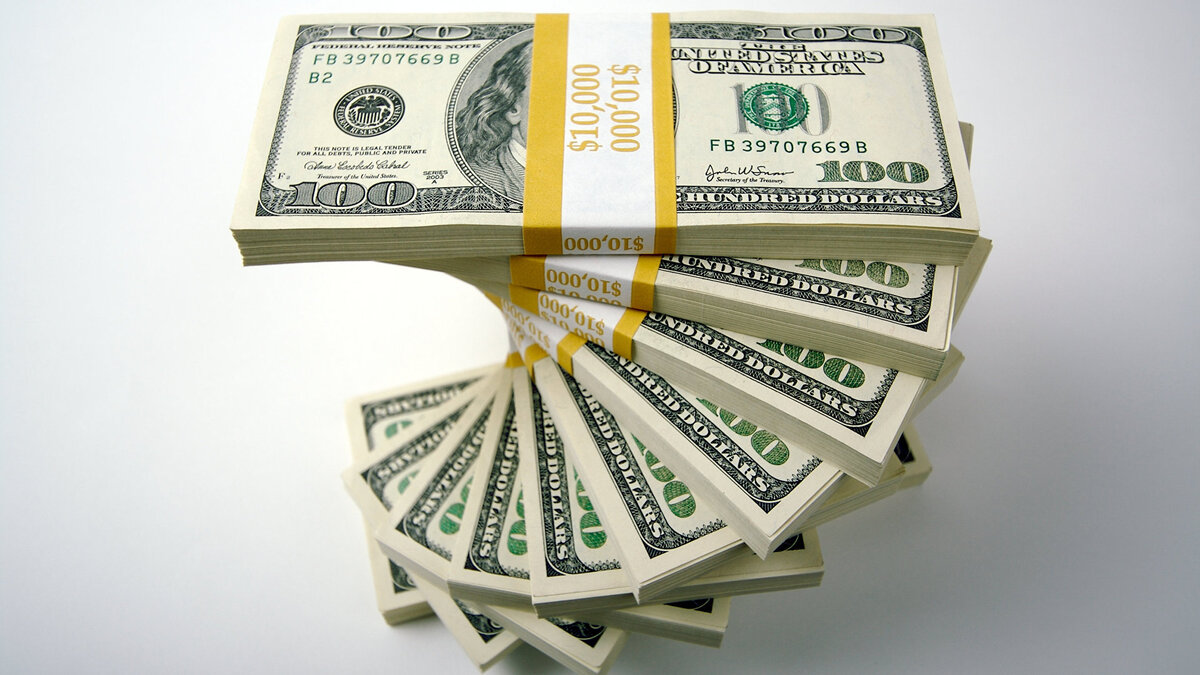    % Долларовые банкноты© fotolia.com / Andy Dean