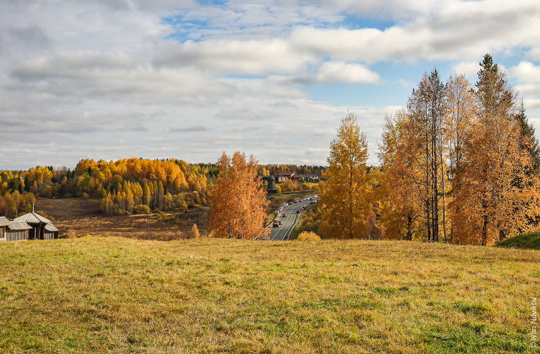 Дорога вдоль Северной Двины