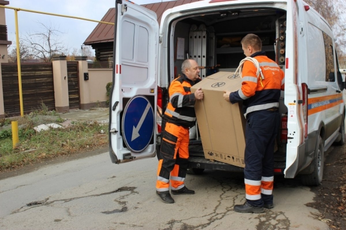    В домах пожилых екатеринбуржцев бесплатно заменили газовые плиты