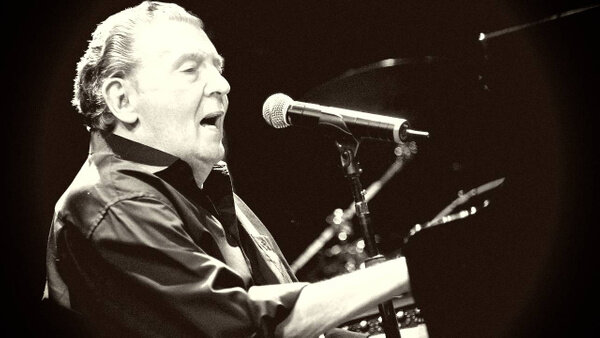 Джерри Ли Льюс. Обложка © Wikipedia / Silvio Tanaka