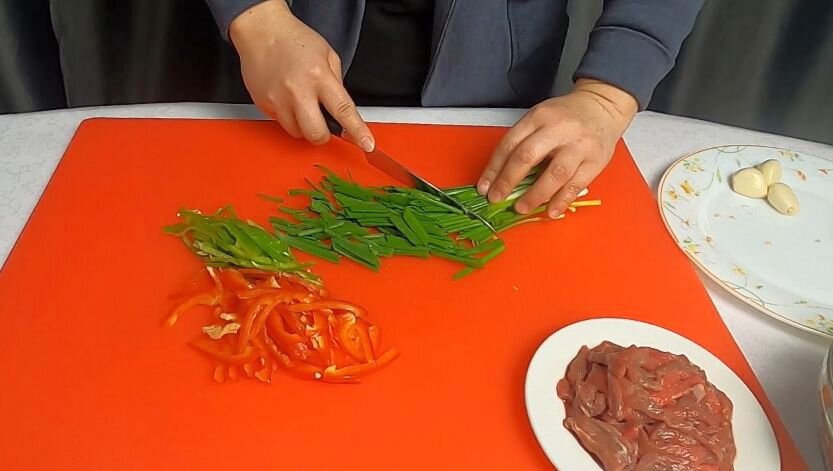 Жареная морская капуста с мясом по-корейски. Простой, пошаговый рецепт ...