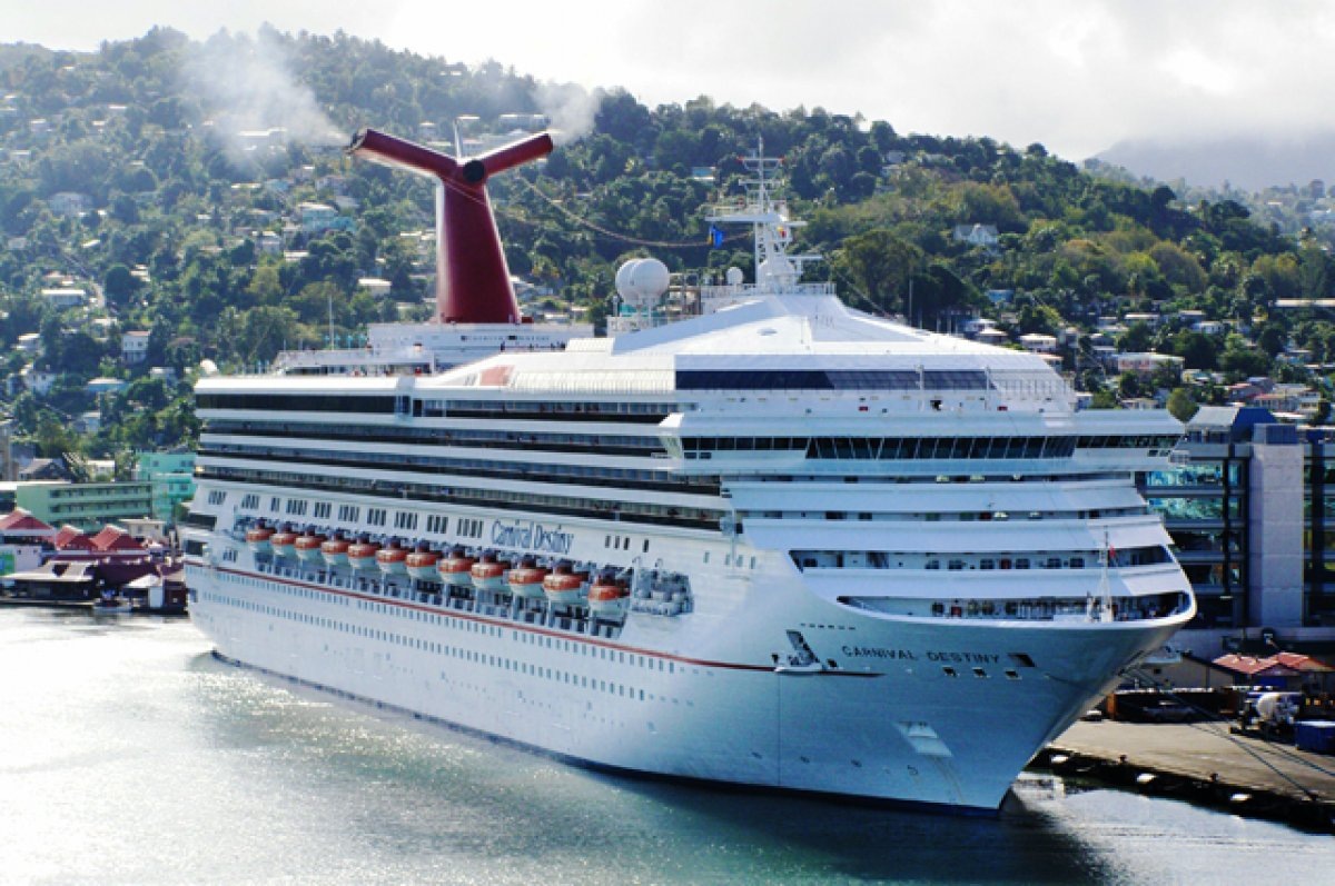    В порту Сиднея пришвартовался круизный лайнер с 800 заразившимися COVID-19