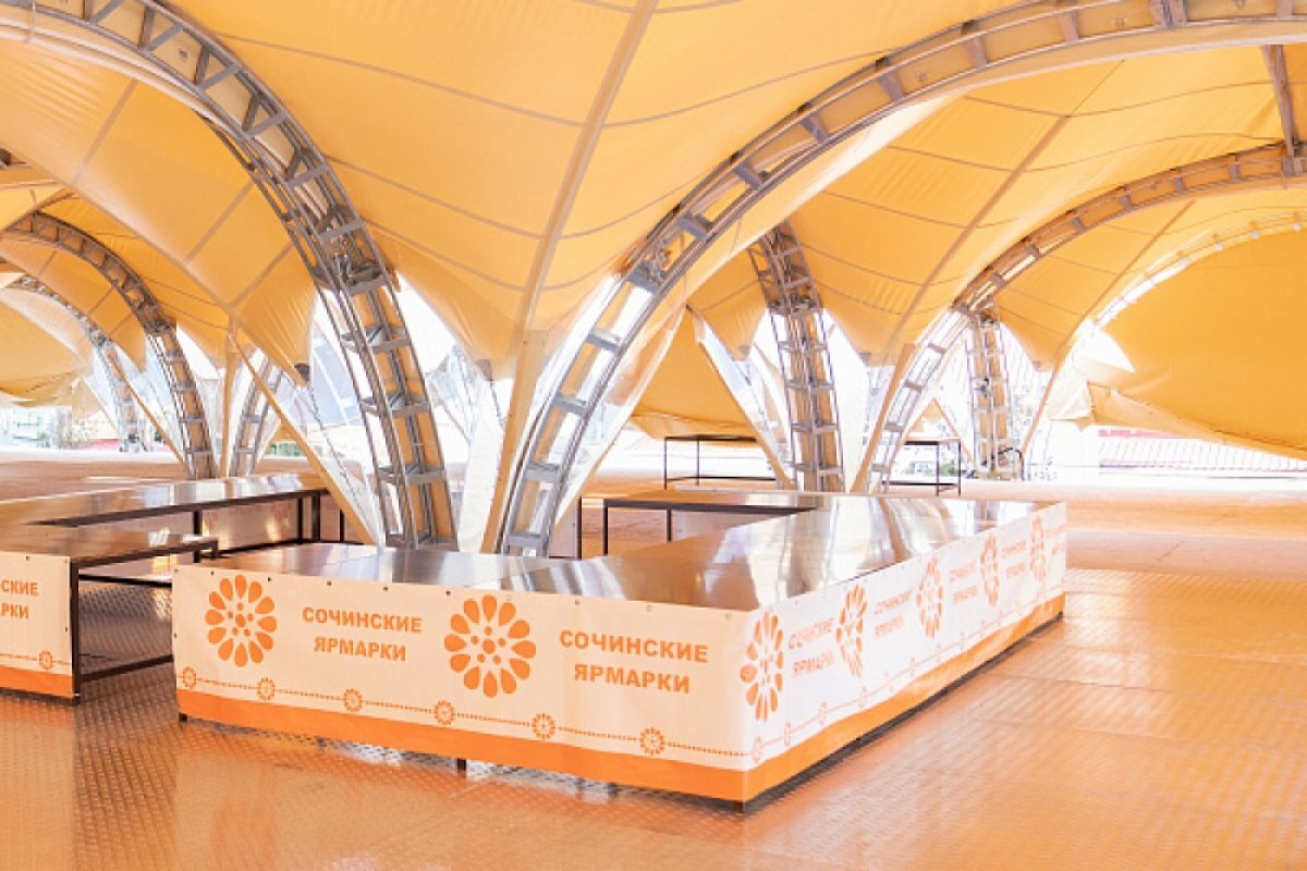 Сочи, приграничная улица 14. Новые ярмарки в сочи. Ярмарка на ареде в сочи. Новогодняя ярмарка сочи. Ярмарка на ареде в сочи.