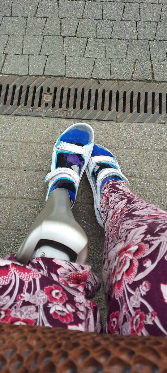 Я и моя нога.