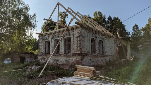 Дом прадеда становится выше. Ставим стропила для новой крыши