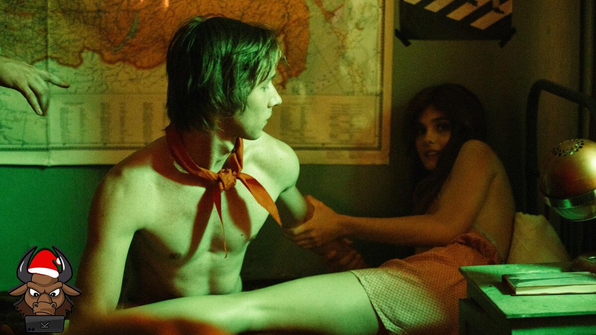 Даниил Вершинин и Ангелина Стречина. Кадр из сериала «Пищеблок»