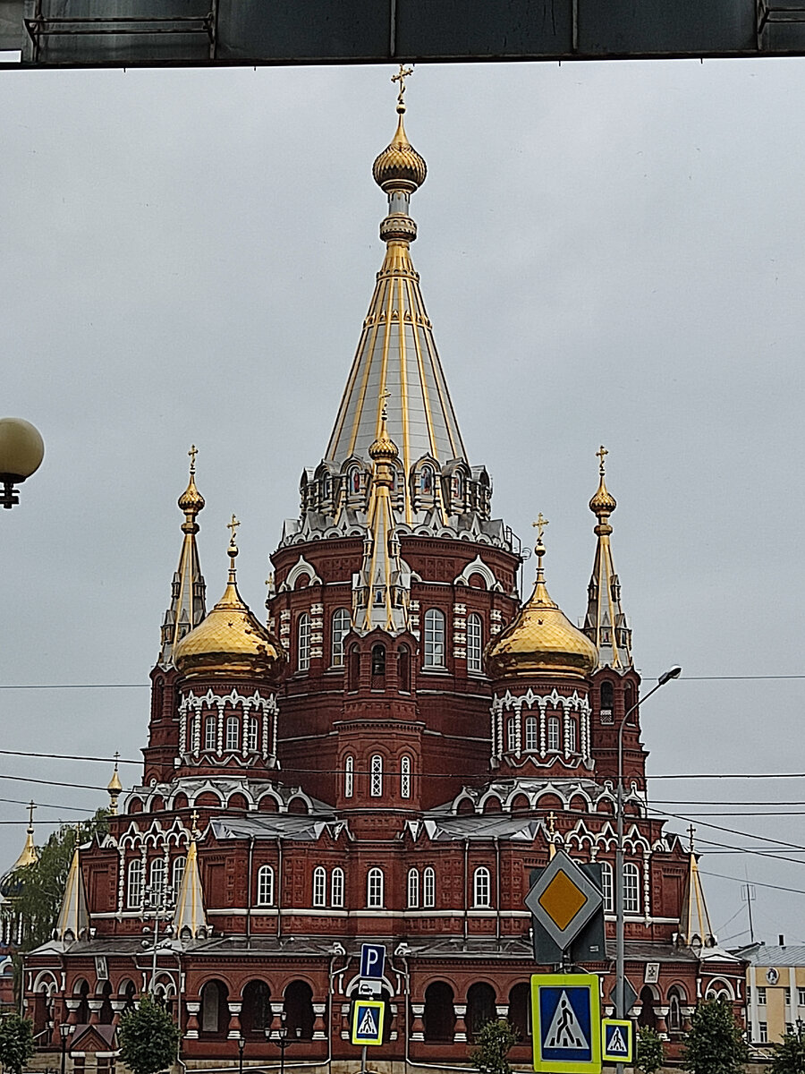 Кафедральный собор Архангела Михаила. 