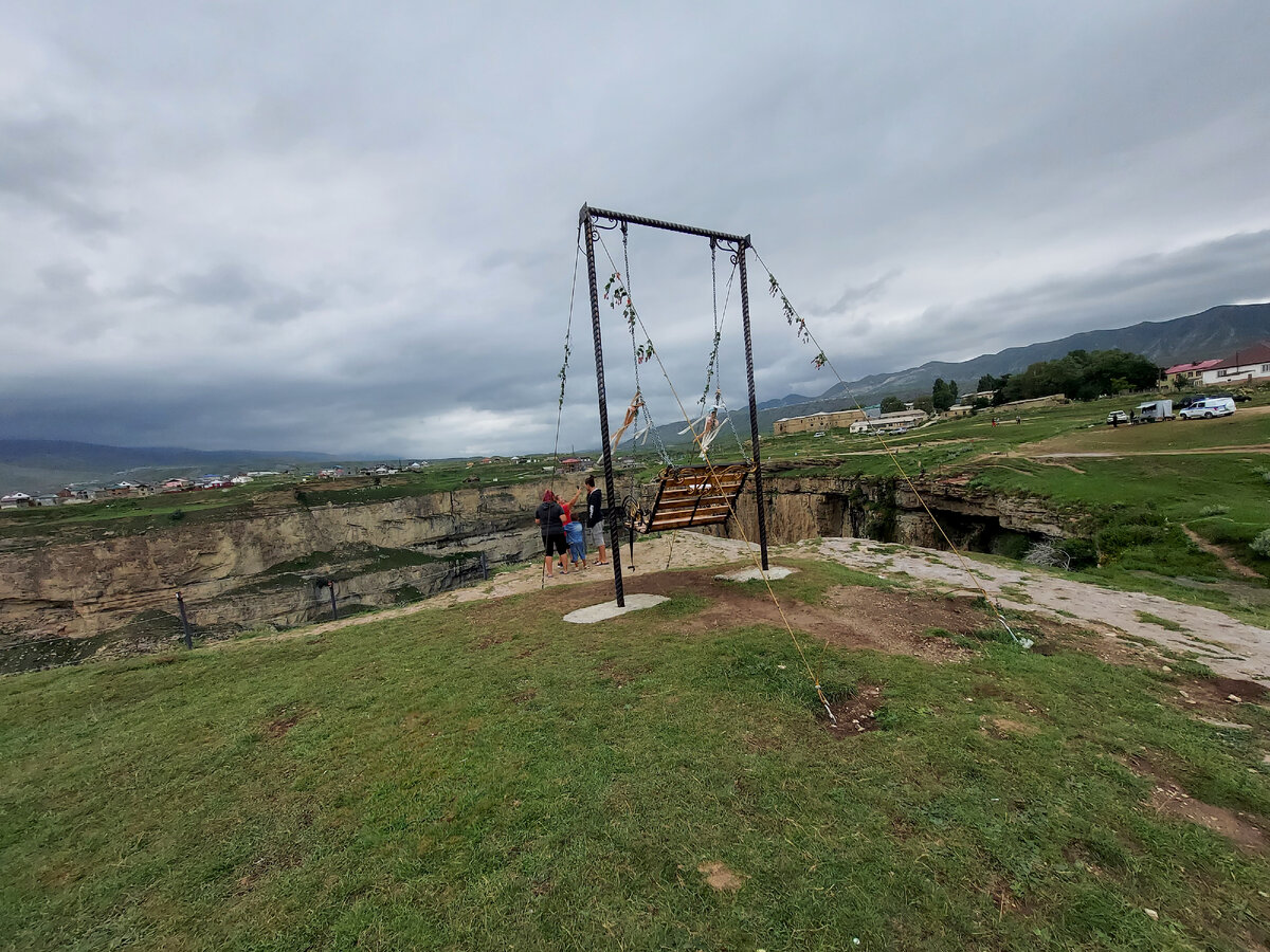 У водопада Тобот, село Хунзах.