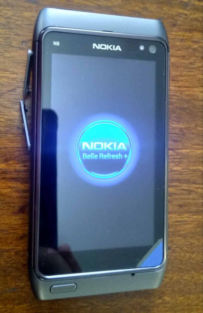 Каким он был? Флагман финской компании Nokia N8. | Sorta | Дзен