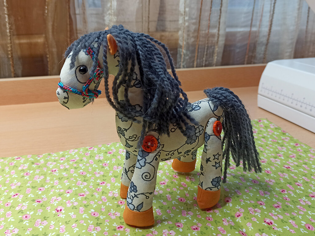 Прикладываю выкройку, вдруг кто-то ещё захочет сшить такую же лошадку для своих детей