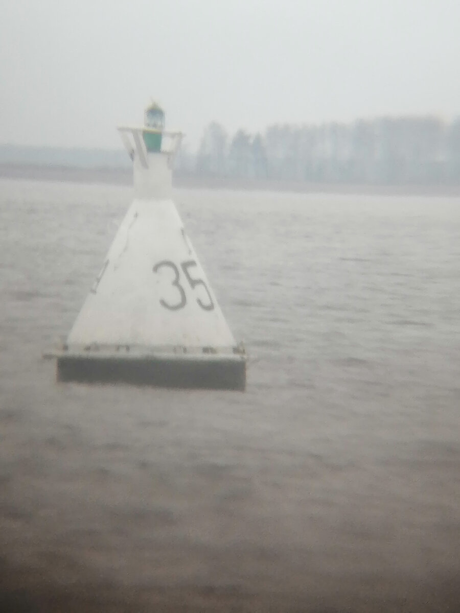 бакен на форватере