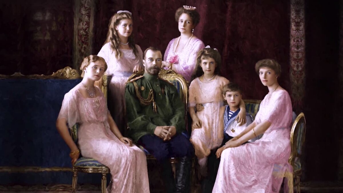 Семья Николая II (в цвете)

