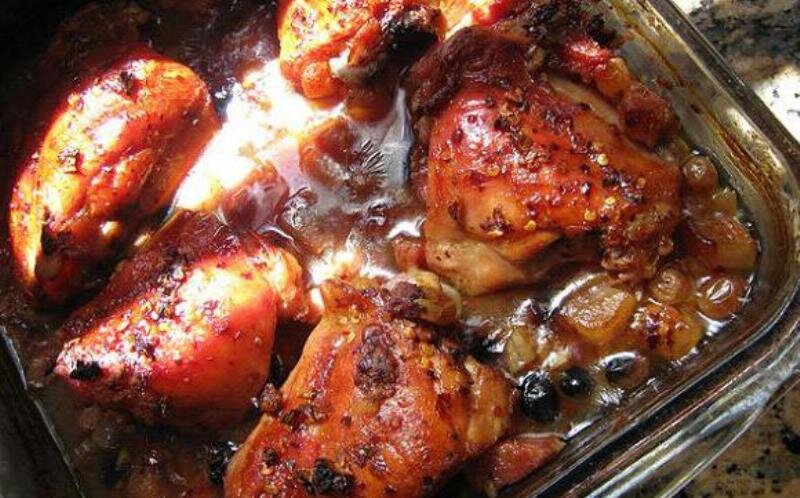 Курица в пиве - рецепт мягкой и сочной курочки в духовке с пивным привкусом.