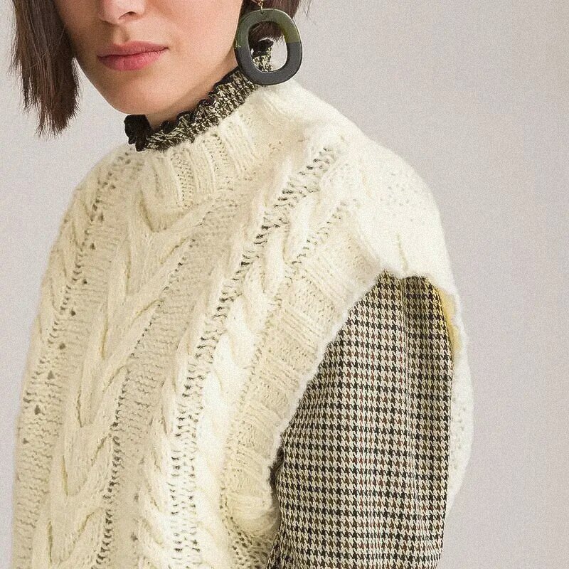 Кремовая безрукавка с круглой горловиной Ла Редут