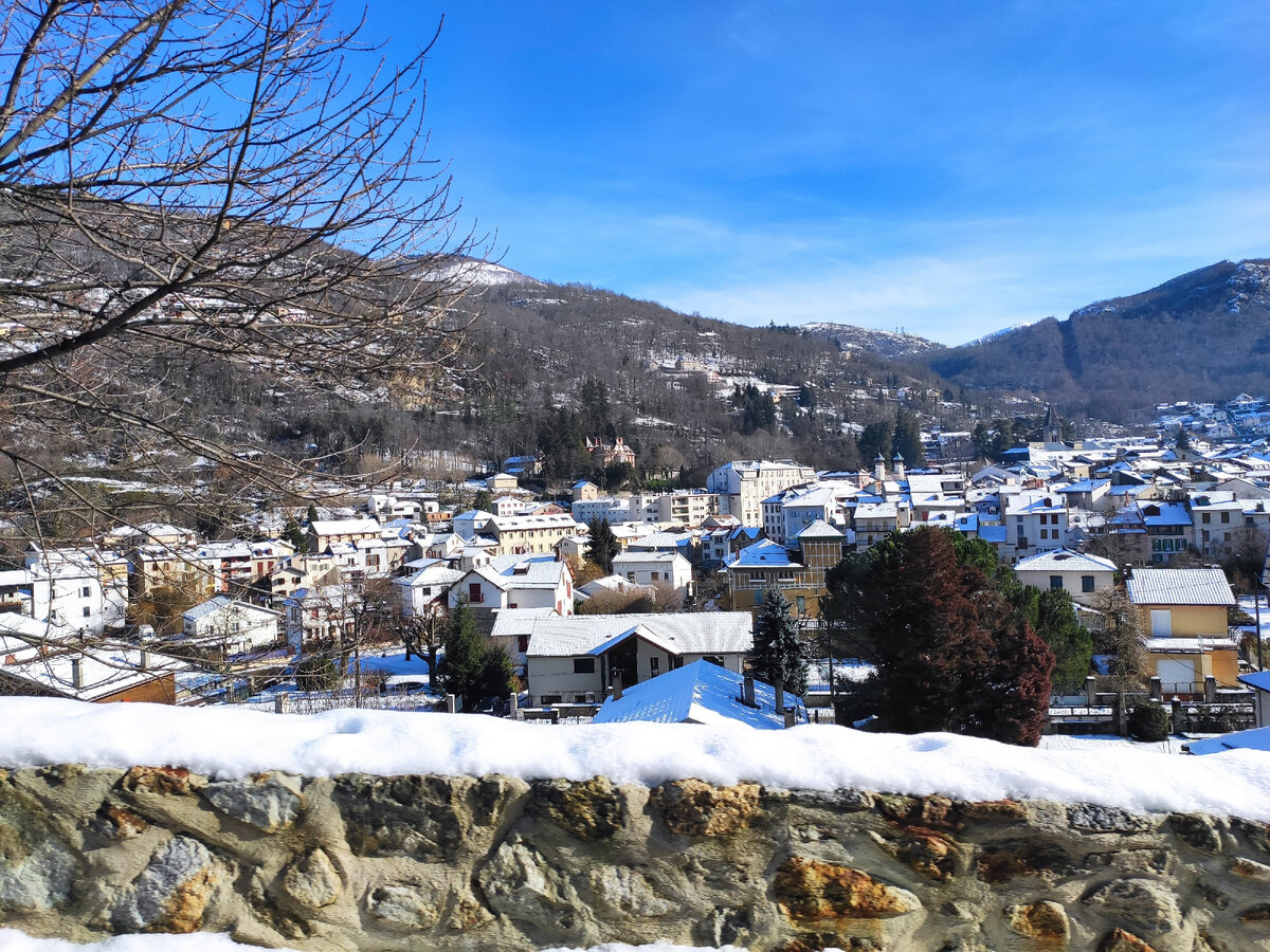 Вид на город днем