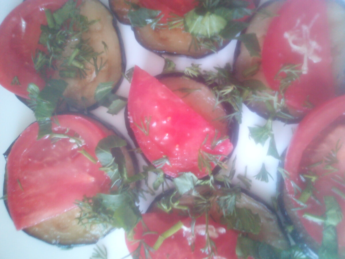 Баклажаны с помидорами 