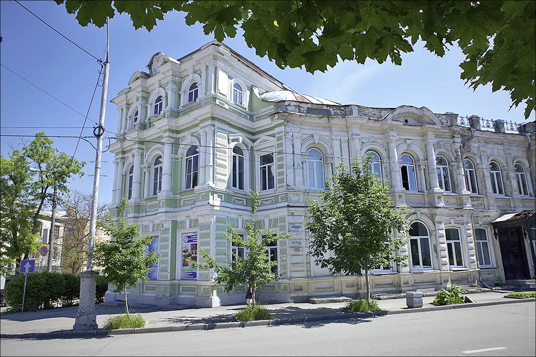 Таганрог николаевск. Здание окружного суда Таганрог. Старинные здания Таганрога. Особняки Таганрога. Дом кукольника Таганрог.