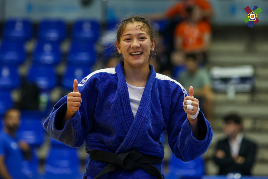 Azra Akin Judo