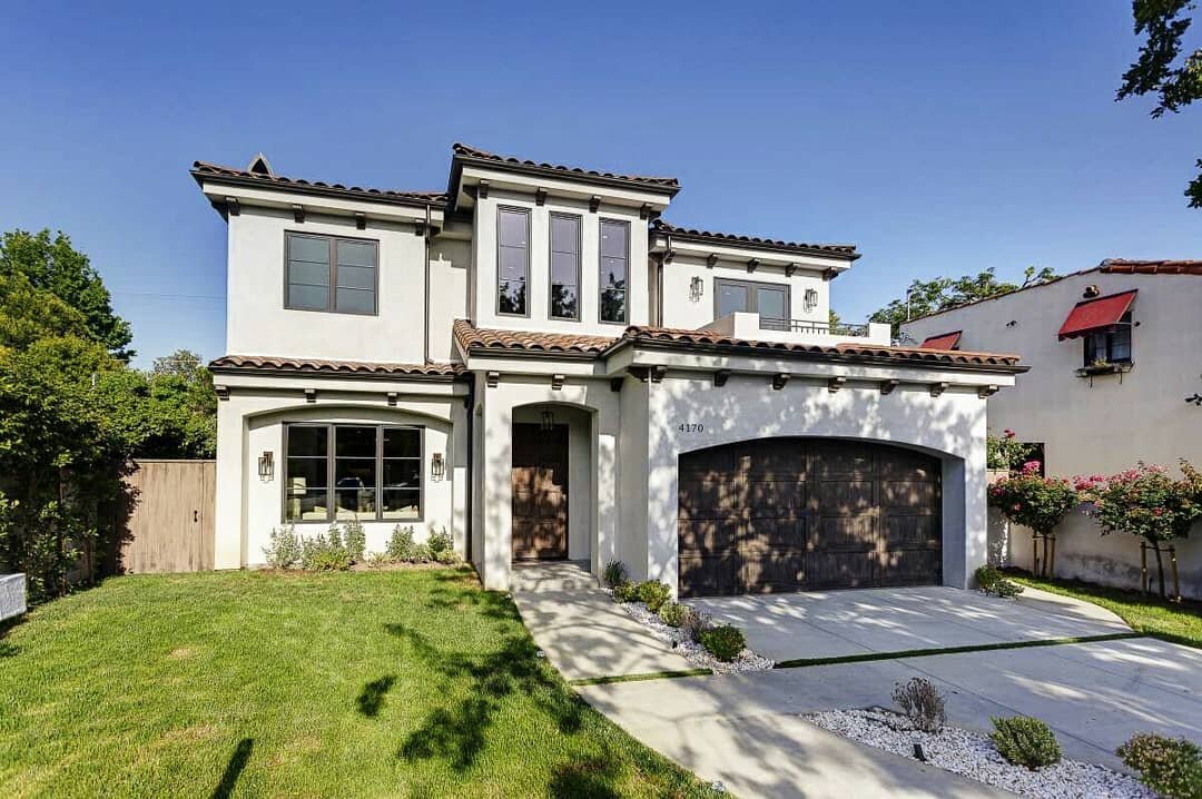 Готовый дом, автор #feoktistov_architect (инста.)