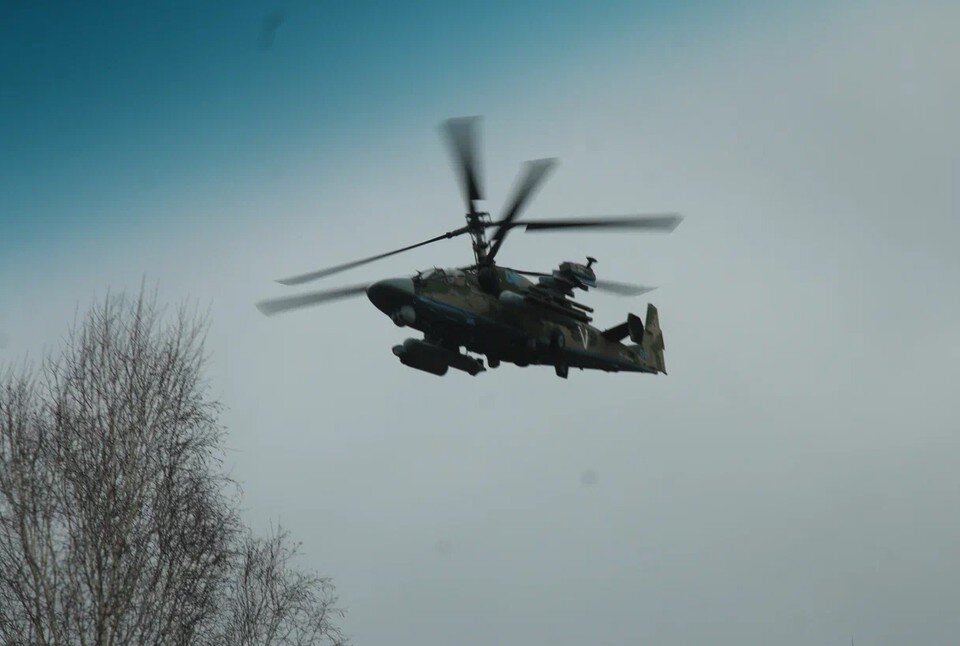     Минобороны РФ показало видео боевой работы вертолетов Ка-52 и Ми-8АМТШ на Украине Александр КОЦ