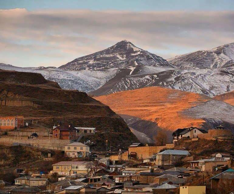 Дагестан лакский. Кумух Лакский район. Село Кумух Лакский район. Кумух село в Дагестане. Село Кумух Лакский район Дагестан.