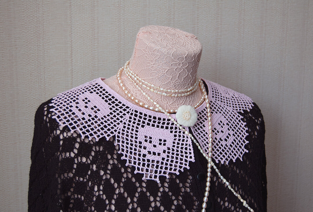Воротничок крючком в филейной технике "Кузины Донны Гарсии".