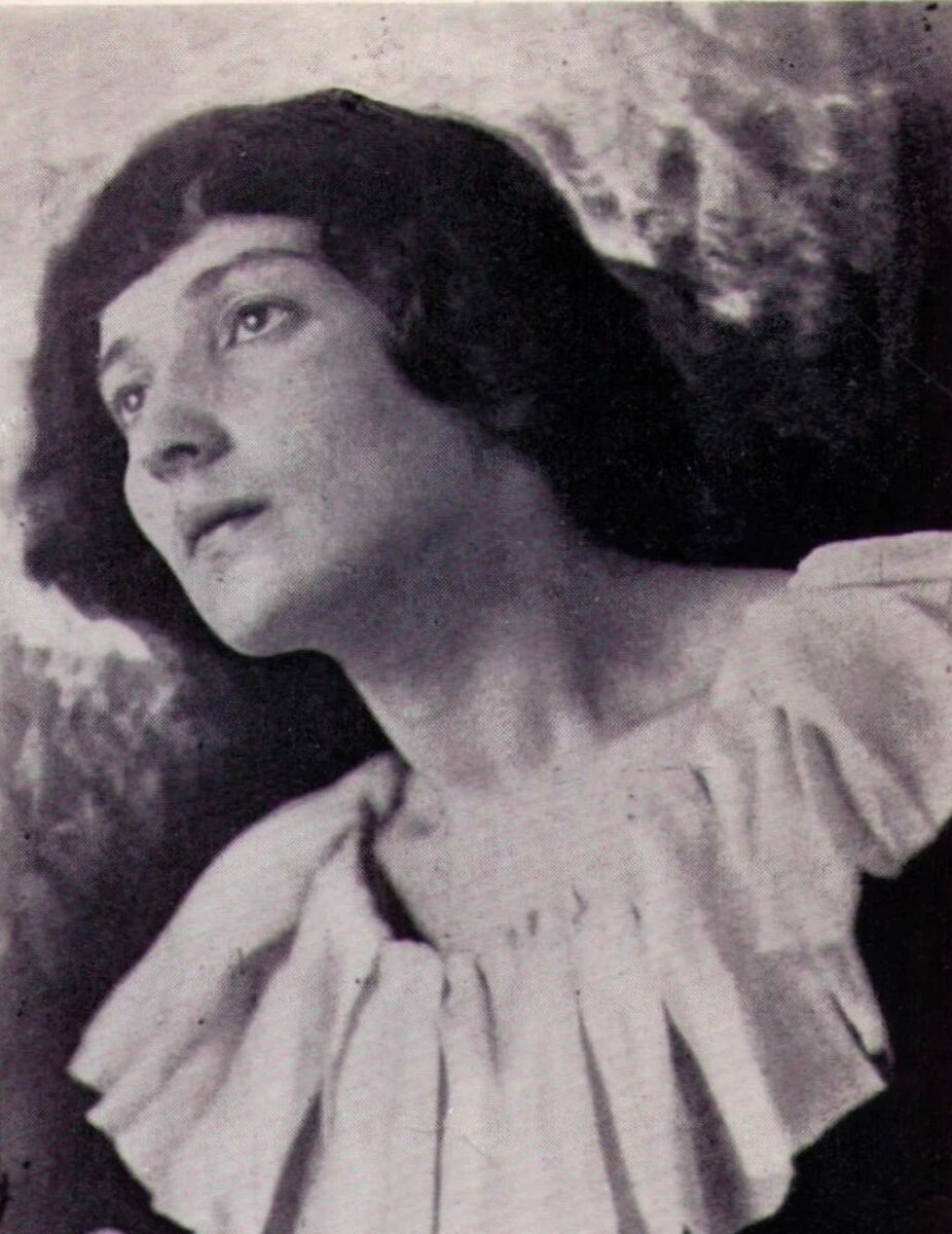 Белла-любимая женщина художника 1915-1944г
