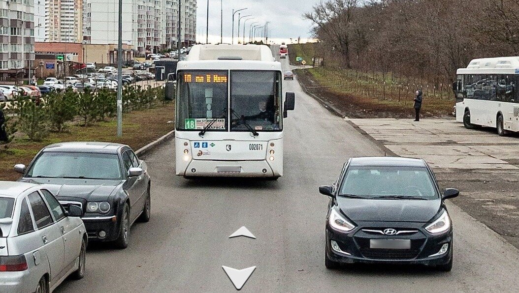 Город работ ростов на дону водитель. Водитель автобуса Ростов. Водитель летающего автобуса. Селфи водителя автобуса. Автобус салон водителя.