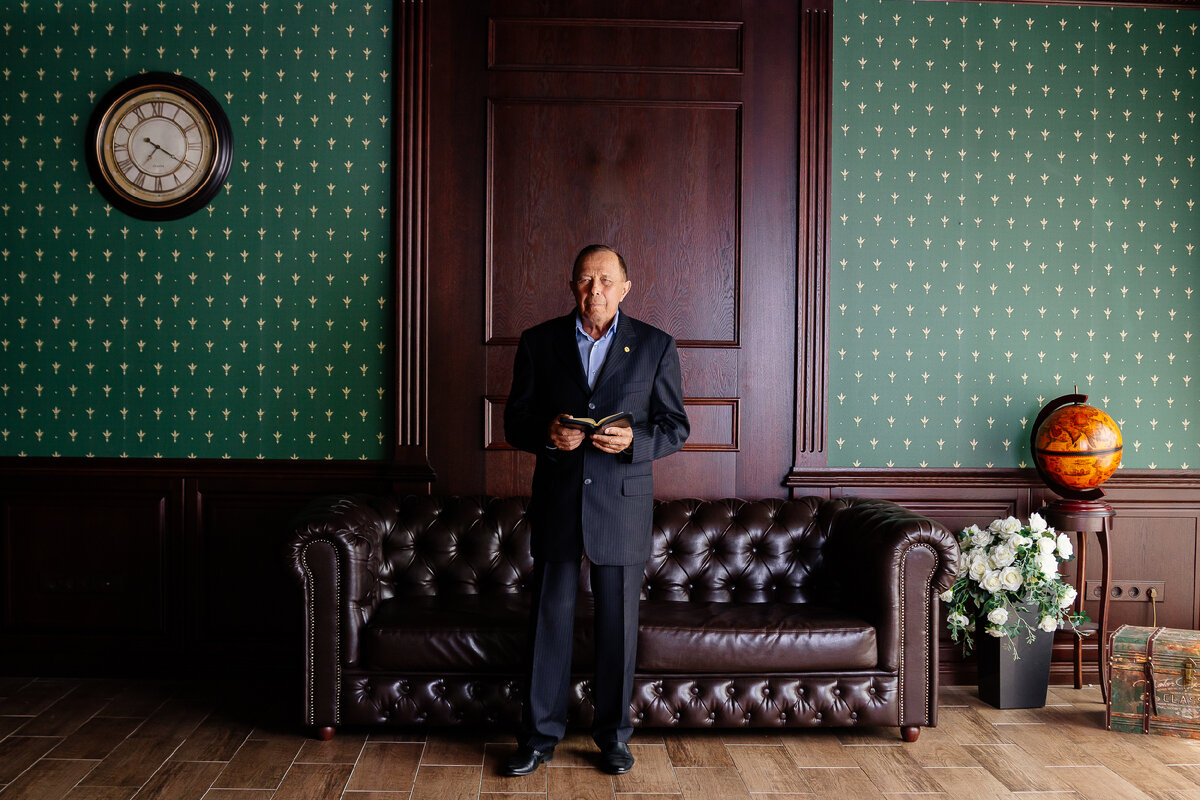 Подробнее об обращении к Богу Дмитрия Чумакова, который в прошлом считал себя атеистом, вы можете узнать, посмотрев видеосюжет, снятый в рамках проекта «Моя Реформация» по ссылке: https://youtu.be/6evs1I_YIxU