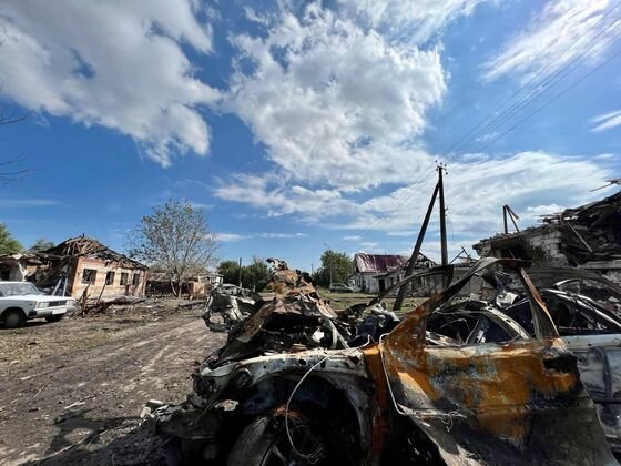    Пострадавшая от обстрела ВСУ улица в Валуйках Телеграм-канал Вячеслава Гладкова