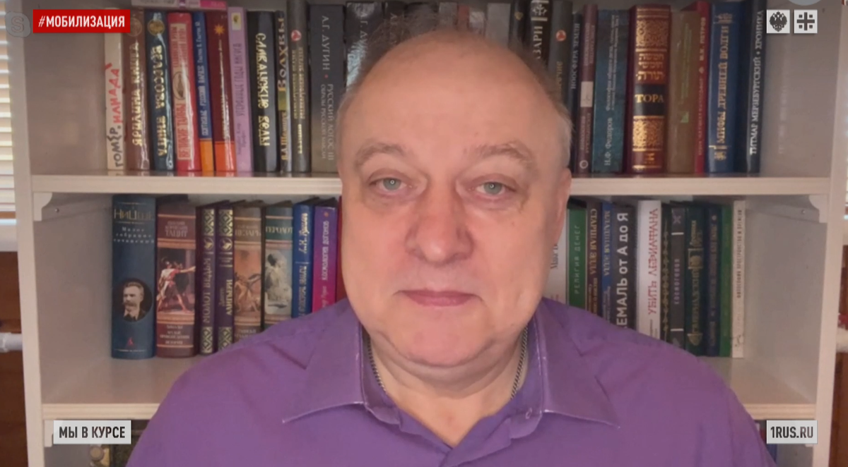 АЛЕКСАНДР ТОЛМАЧЁВ: "ЕСЛИ В СТОЛИЦЕ ВЫ ИЛИ Я ПОПРОСИМ ПРИНЯТЬ НАС НА РАБОТУ ДВОРНИКАМИ, НАС НЕ ПРИМУТ, ПОТОМУ ЧТО ЭТО АБСОЛЮТНО ЗАКРЫТАЯ СИСТЕМА". ФОТО: ЦАРЬГРАД 