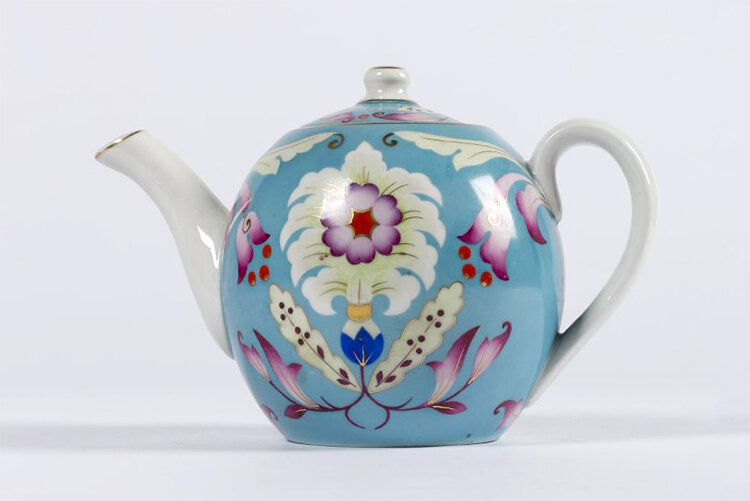 Чайник. 1952 год, Первомайский фарфоровый завод. Автор Николай Николаевич Ораевский