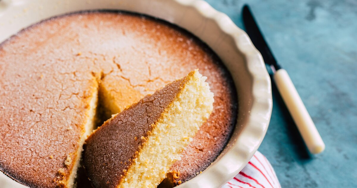     Рецепт простого пирога: готовим манник на кефире