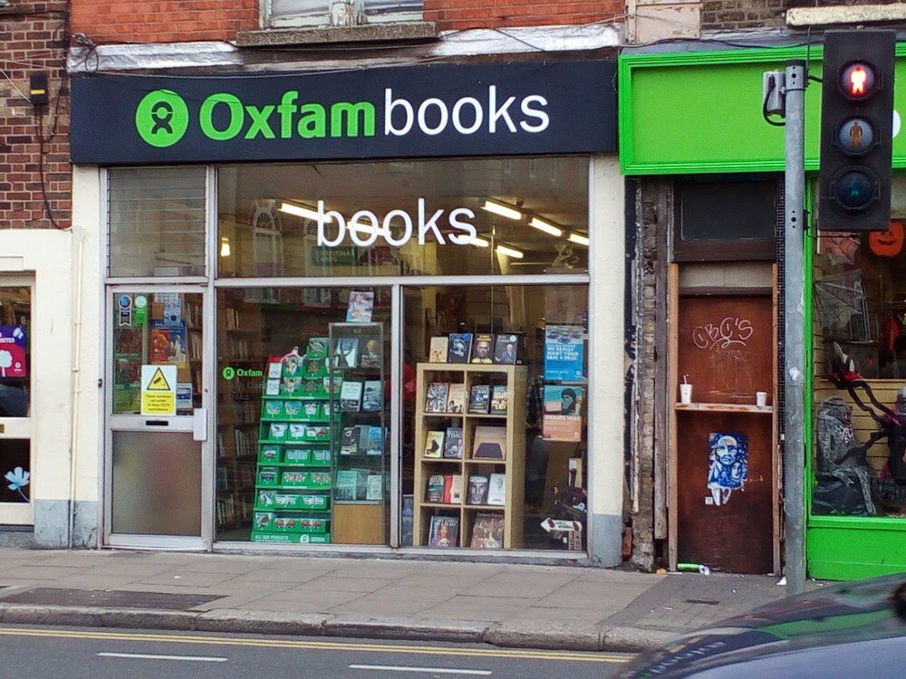 Благотворительный магазин сети Oxfam
