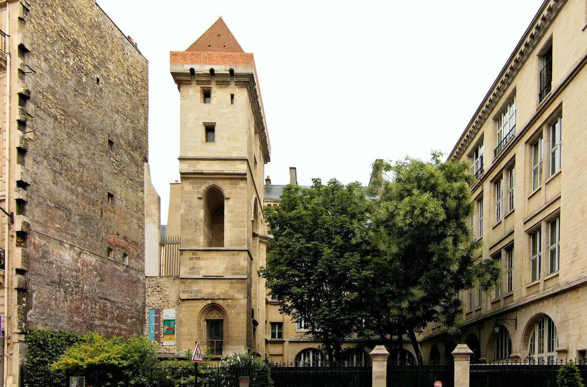 Дижон. Башня Жана Бесстрашного. Фото из открытых источников