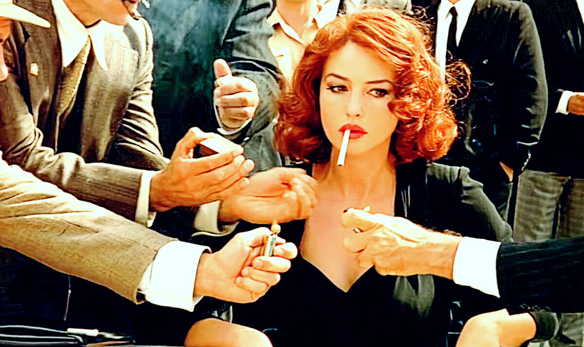 Моника Беллуччи в главной роли в фильме "Малена". Создатели фильма утвердили актрису после того, как увидели ее в промо ролике Dolce & Gabbana