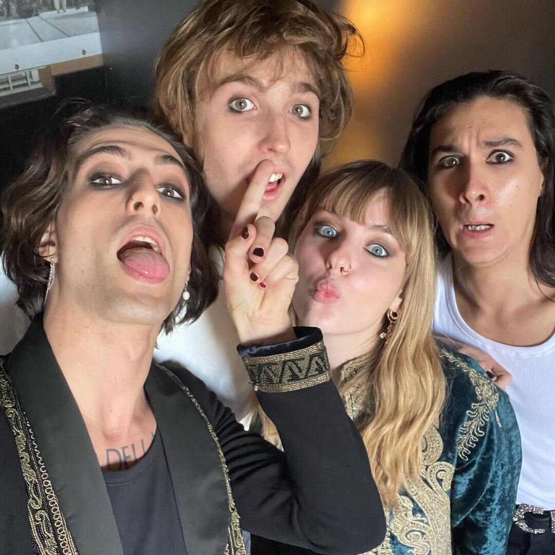 Включи maneskin. Дамиано группы Måneskin. Дамиано и Виктория Maneskin. Maneskin ykaaar. Дамиано из группы Maneskin