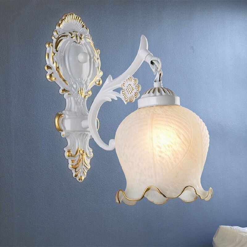 Люстры светильники