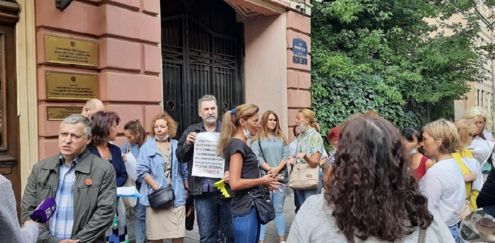 Акция у приемной полпреда Президента в СЗФО. Источник: activatica.org